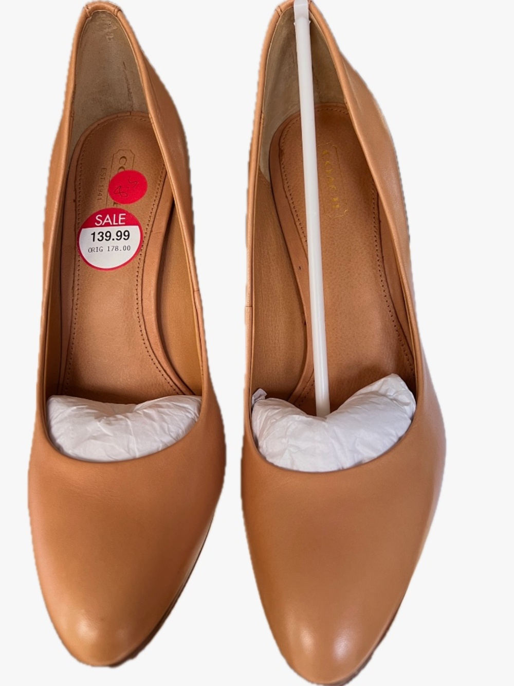 Coach Women's CAYA Semi Matte Calf Camel Size: 8.5 M - Picture 3 of 6